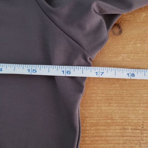 🦋3/$25 Liz Claiborne Small Gray Ruched 3/4 Sleeve Tunic Top With Sequence - Picture 5 of 8